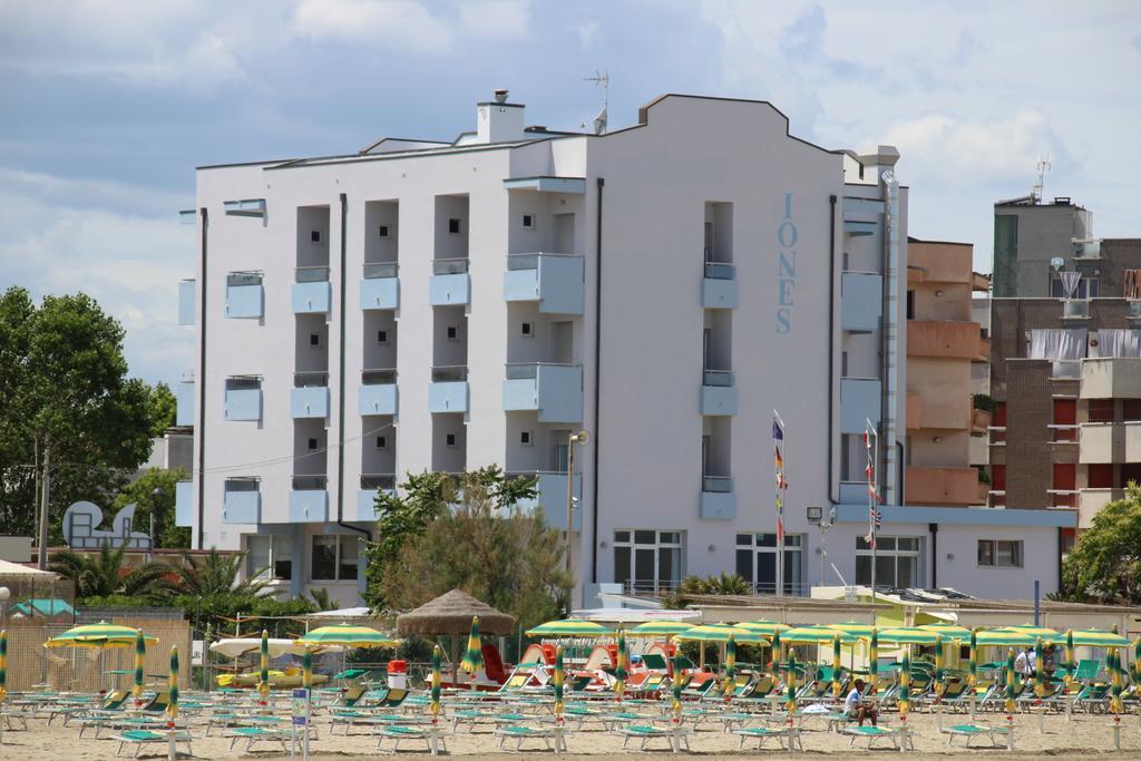 Hotel Iones Rimini Eksteriør bilde